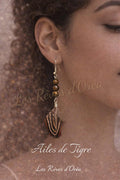 ✨ Ailes de Tigre ✨
Boucles d’oreilles en œil de tigre & plumes naturelles