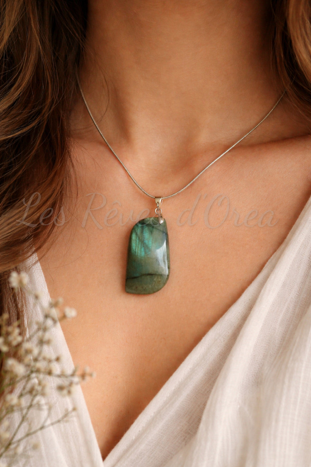 Le Voile des Mondes
Pendentif en Labradorite