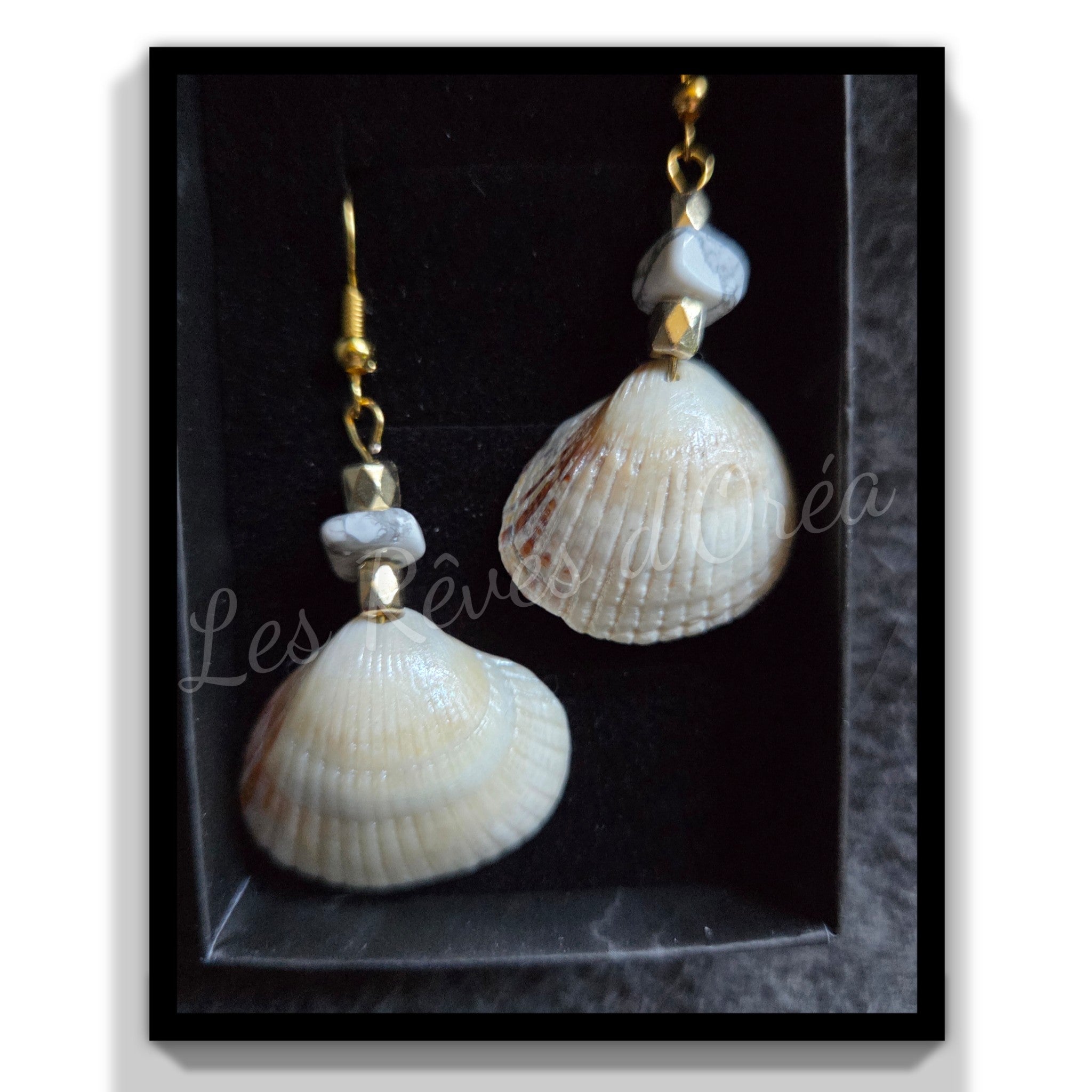 🌊 Océalis 🌊
Parure coquillage & howlite
